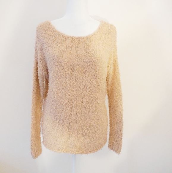 VINCE Blush Pink Fuzzy Knit Pullover Sweater/Top - Picture 3 of 5